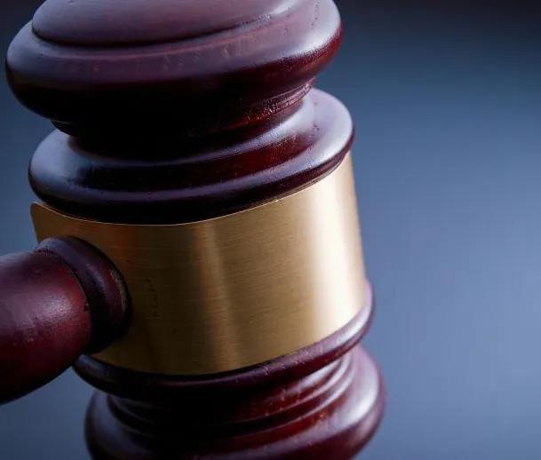 持刀行凶怎么定罪