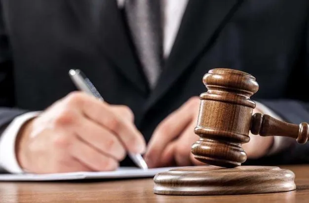 婚内出轨离婚怎么判