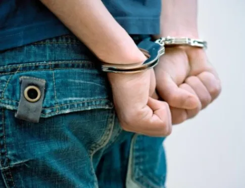 寻衅滋事罪最少判多久