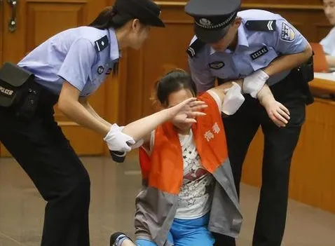 提供吸毒场所要判多少年