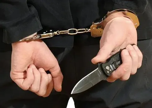 普通抢劫罪判多少年